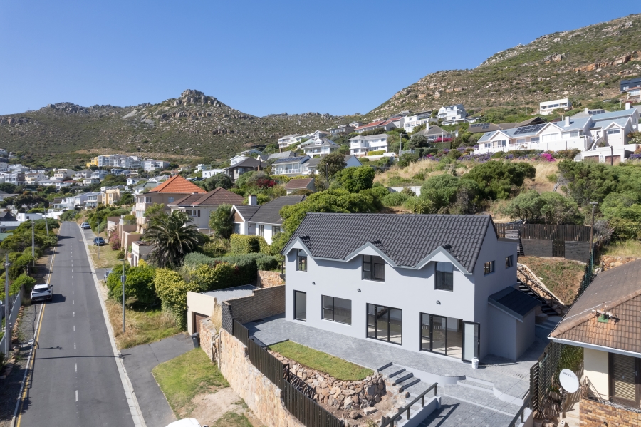 4 Bedroom Property for Sale in Fish Hoek Western Cape